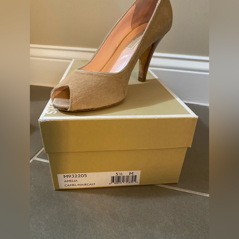 Michael Kors Amelia Camel Open Toe Pumps